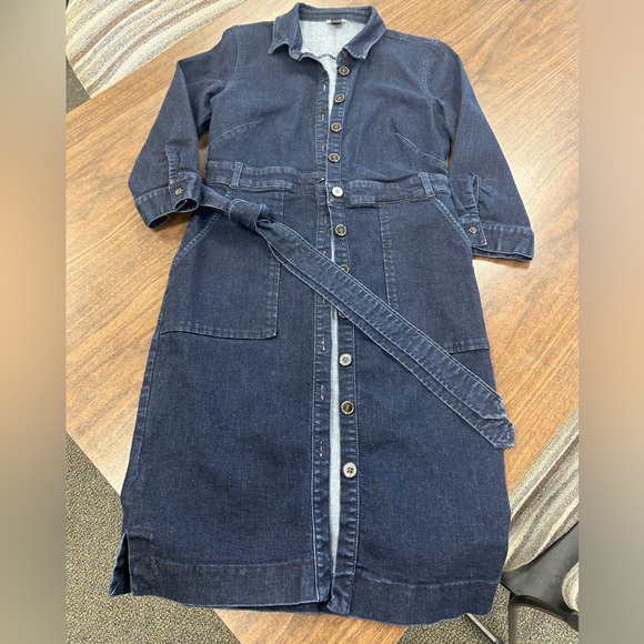 Ann Taylor Shirtdress (almost new!) - Picture 7 of 9